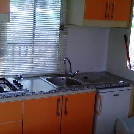 Adriacamp Mobile Homes Rosepineta โรซาปิเนตา ภายนอก รูปภาพ