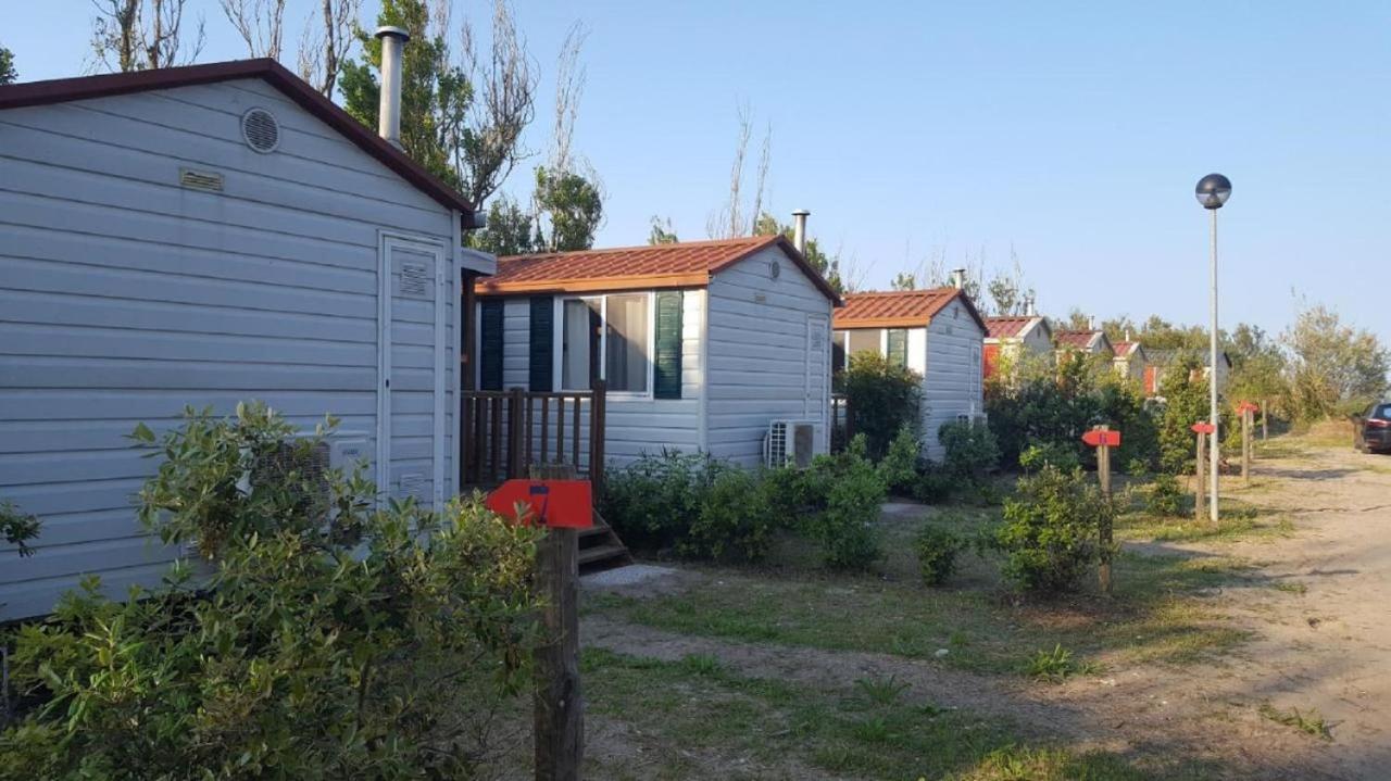 Adriacamp Mobile Homes Rosepineta โรซาปิเนตา ภายนอก รูปภาพ