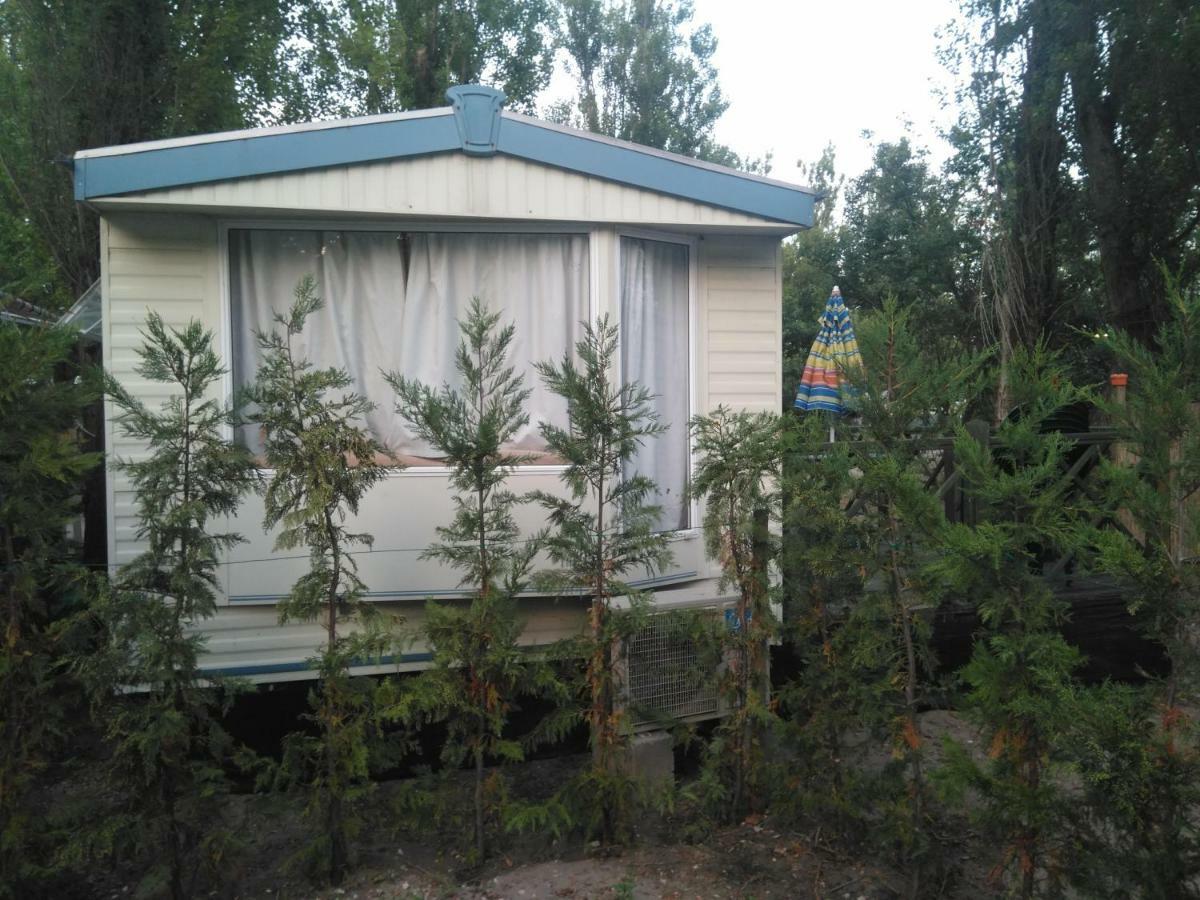 Adriacamp Mobile Homes Rosepineta โรซาปิเนตา ภายนอก รูปภาพ