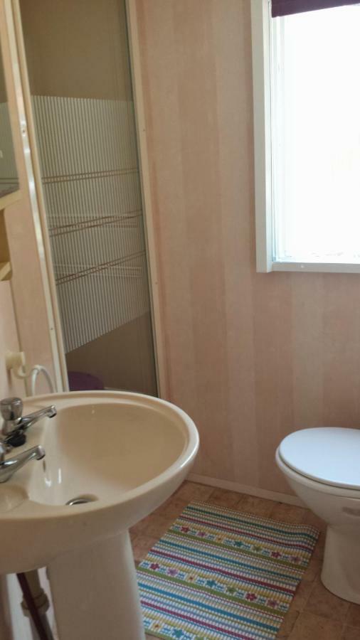Adriacamp Mobile Homes Rosepineta โรซาปิเนตา ภายนอก รูปภาพ