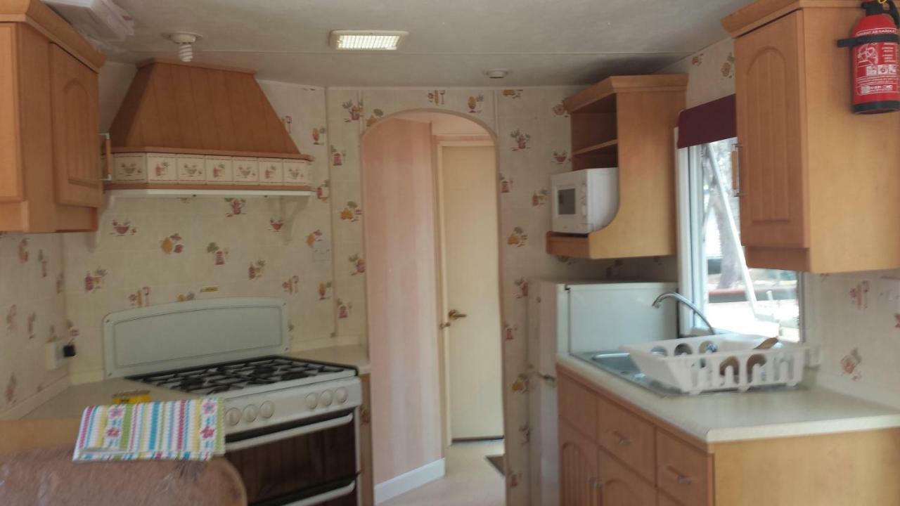 Adriacamp Mobile Homes Rosepineta โรซาปิเนตา ภายนอก รูปภาพ